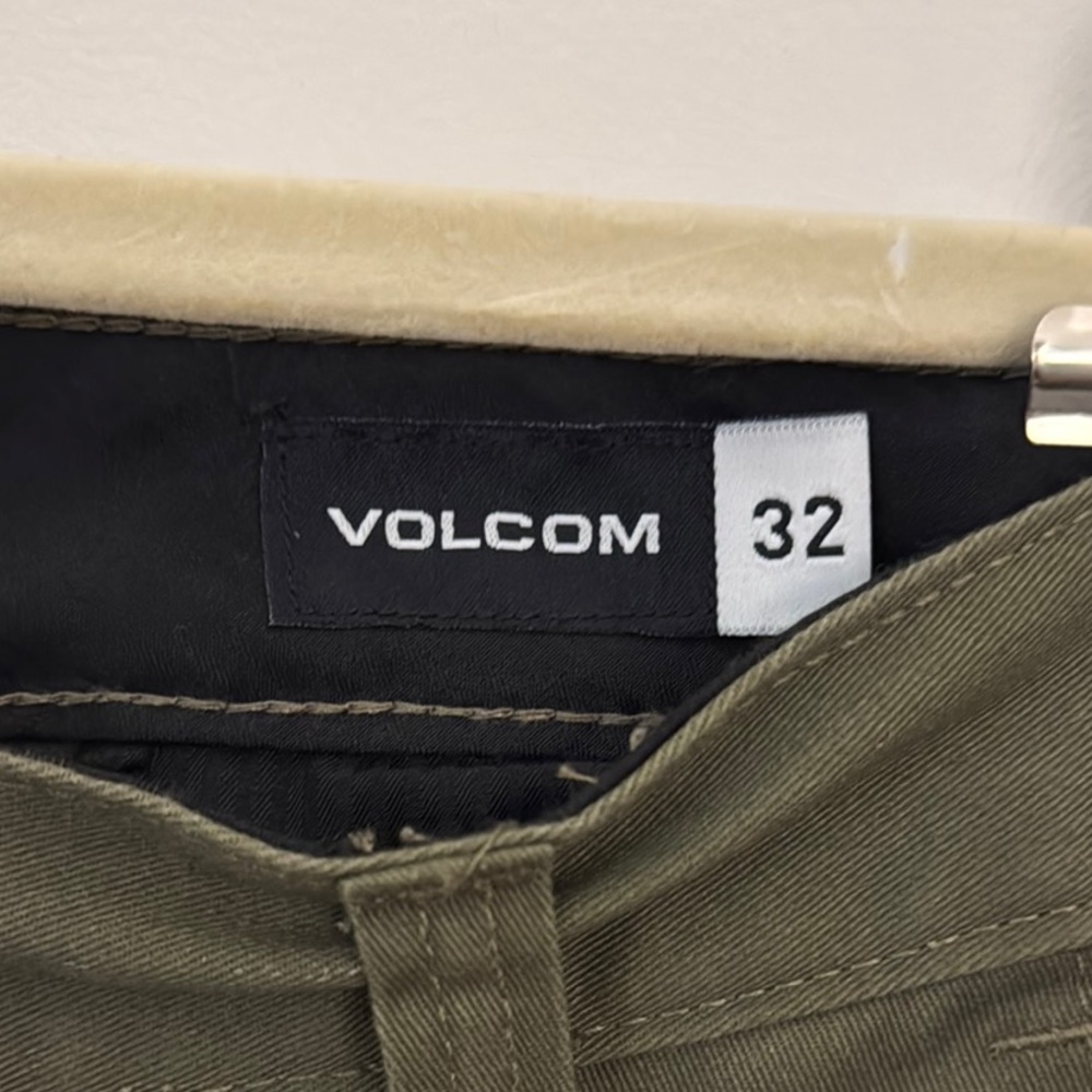 Volcom Green Chinos Slim Fit Modern Style Size 32 - Picture 2 of 7